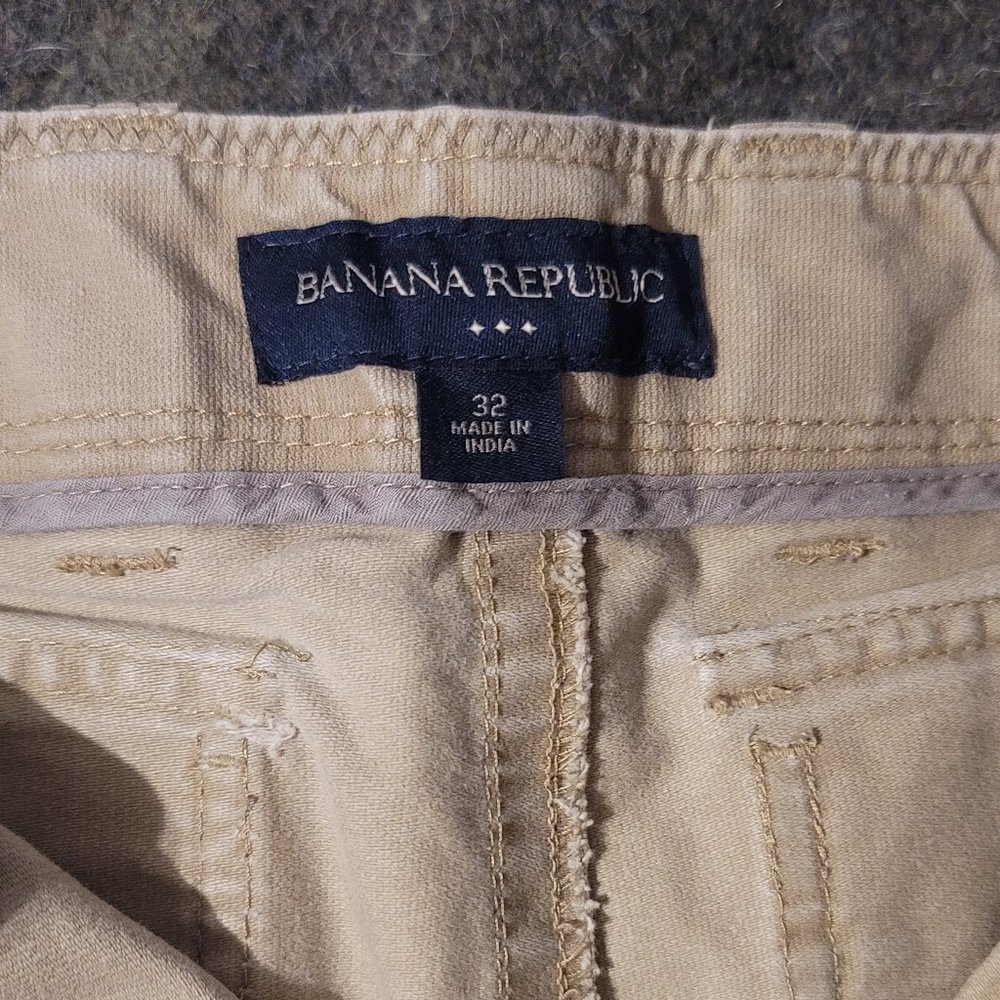 Banana Republic Flat-Front Hampton Shorts Size 32 Regular Fit